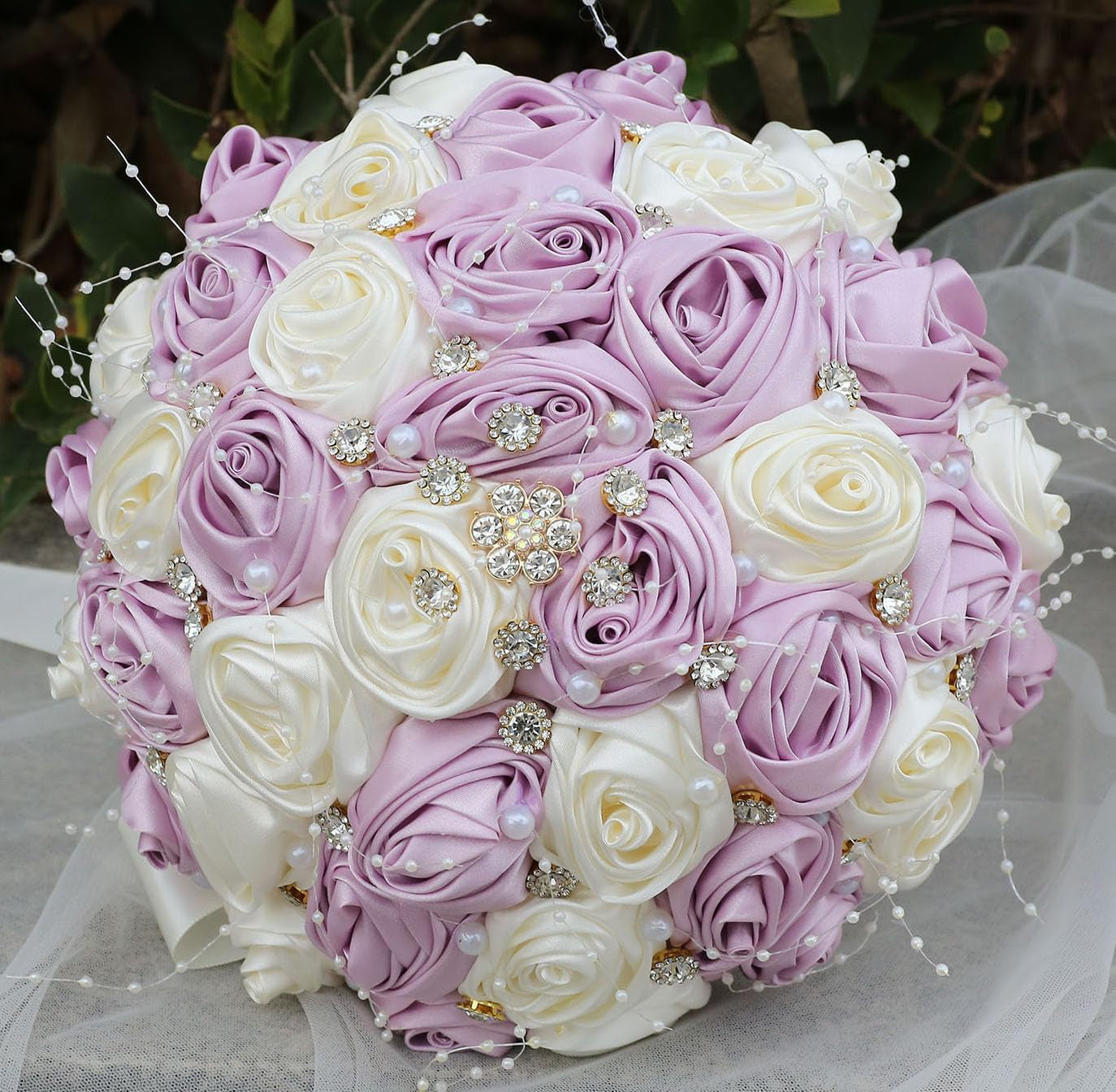 Bridal Wedding Bouquet round Bling Brooch Bouquet Throw Toss Artificial Rose Flower Bunch for Bride Bridesmaid Wedding Quinceanera(White & Black, 7.5")