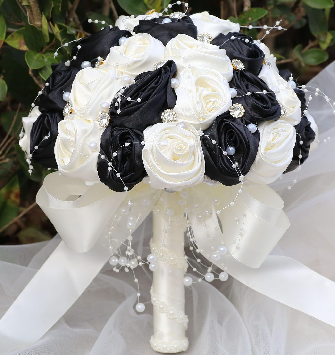 Bridal Wedding Bouquet round Bling Brooch Bouquet Throw Toss Artificial Rose Flower Bunch for Bride Bridesmaid Wedding Quinceanera(White & Black, 7.5")
