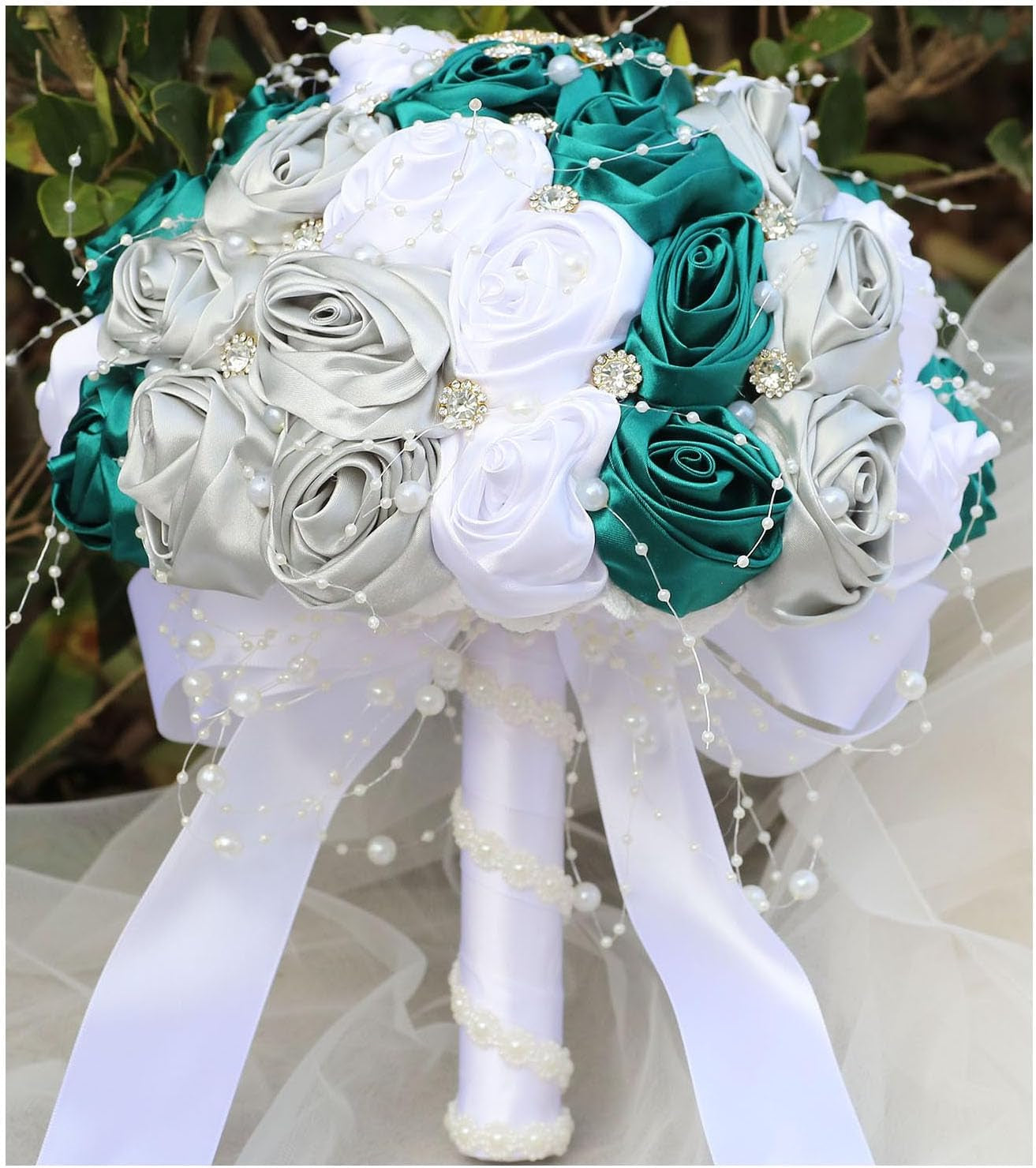 Bridal Wedding Bouquet round Bling Brooch Bouquet Throw Toss Artificial Rose Flower Bunch for Bride Bridesmaid Wedding Quinceanera(White & Black, 7.5")