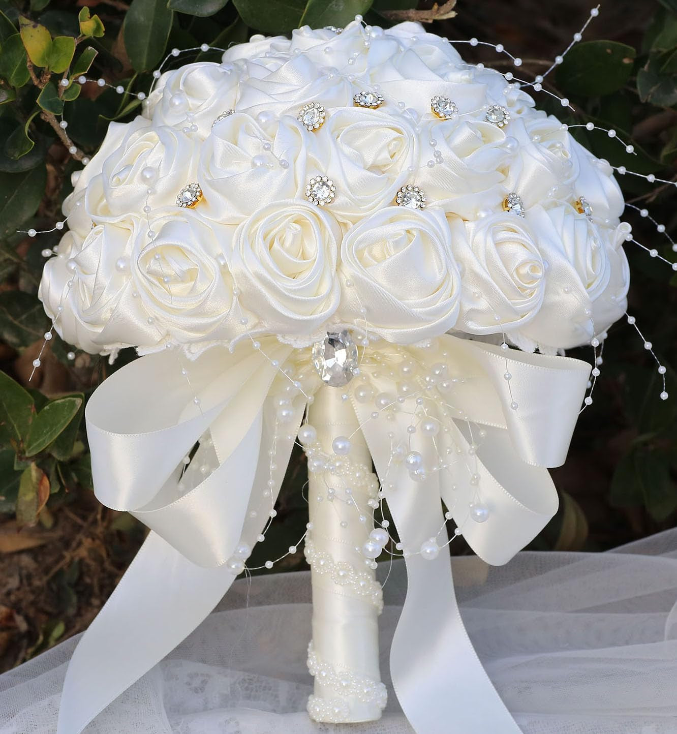 Bridal Wedding Bouquet round Bling Brooch Bouquet Throw Toss Artificial Rose Flower Bunch for Bride Bridesmaid Wedding Quinceanera(White & Black, 7.5")