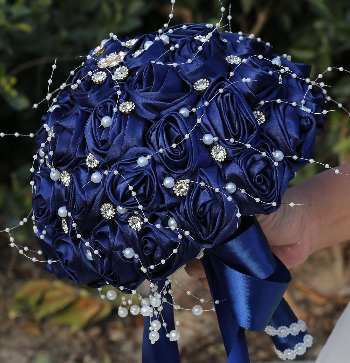 Bridal Wedding Bouquet round Bling Brooch Bouquet Throw Toss Artificial Rose Flower Bunch for Bride Bridesmaid Wedding Quinceanera(White & Black, 7.5")