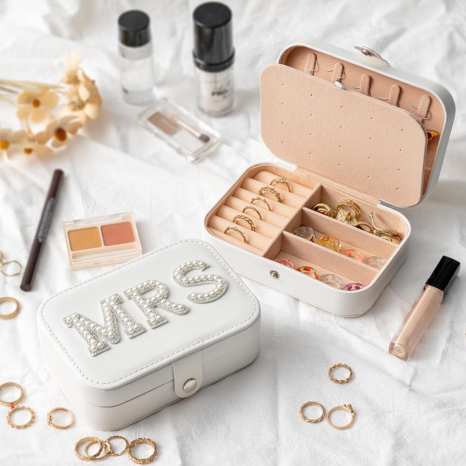 MRS Travel Jewelry Box for Bride Travel Portable Jewelry Case Small Jewelry Organizer Travel Accessories for Women, Bridal Shower Gift Engagement Present, White