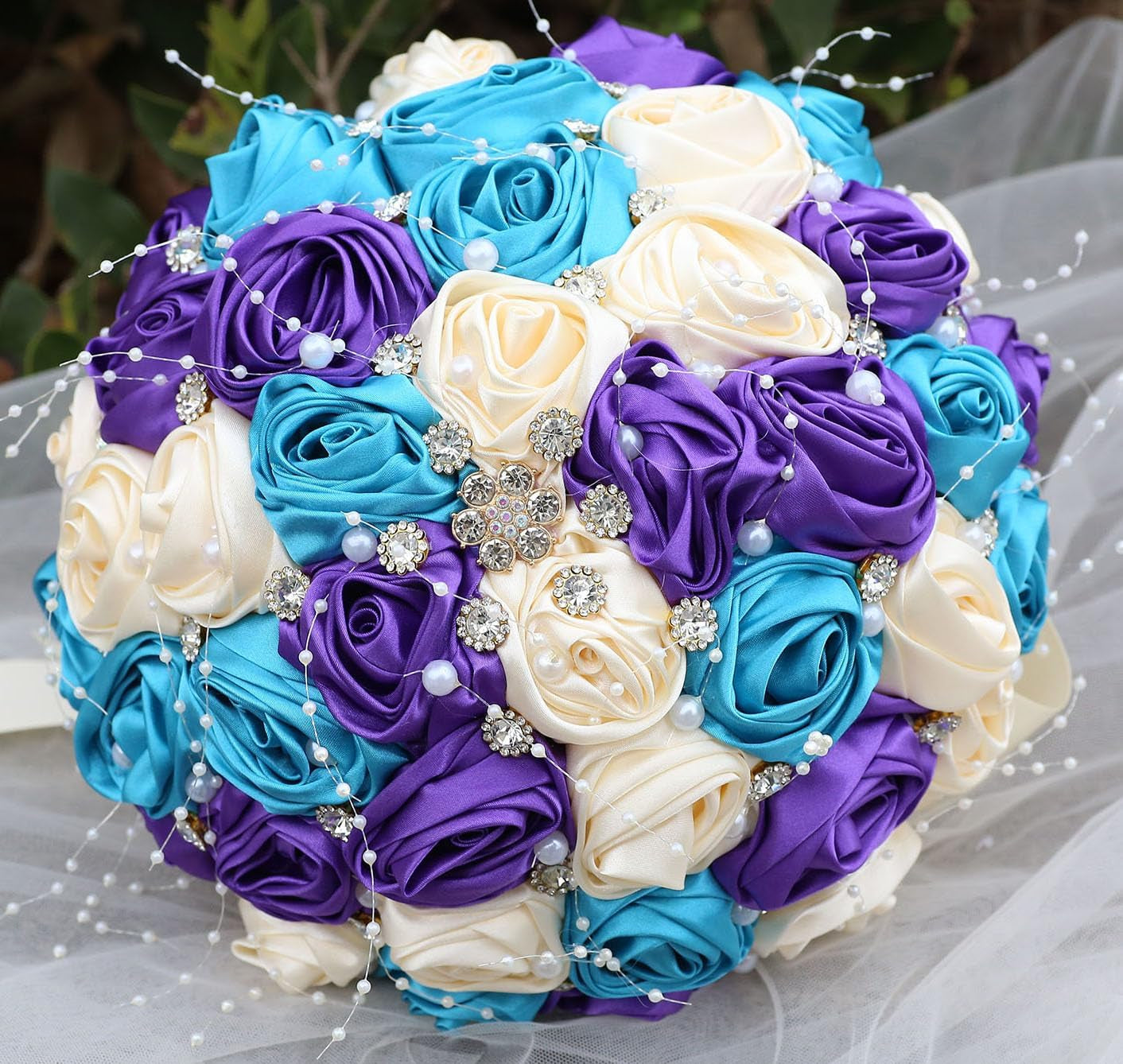 Bridal Wedding Bouquet round Bling Brooch Bouquet Throw Toss Artificial Rose Flower Bunch for Bride Bridesmaid Wedding Quinceanera(White & Black, 7.5")