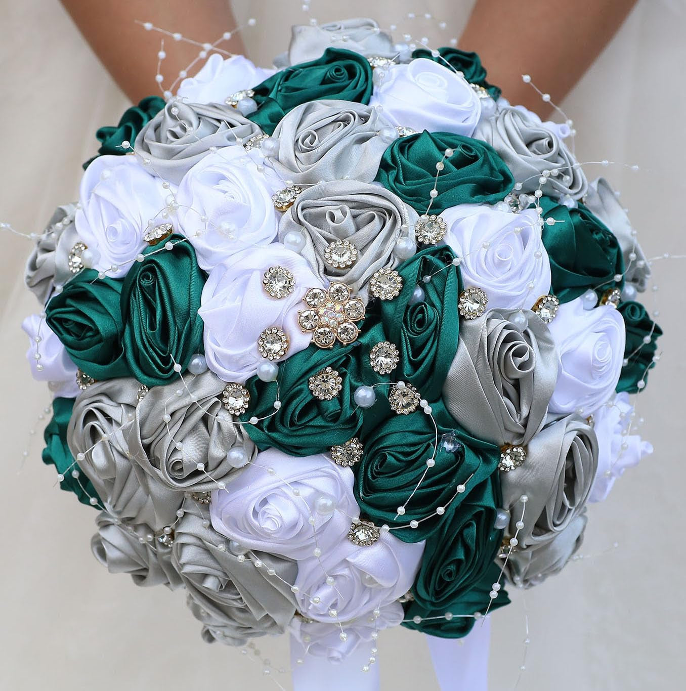 Bridal Wedding Bouquet round Bling Brooch Bouquet Throw Toss Artificial Rose Flower Bunch for Bride Bridesmaid Wedding Quinceanera(White & Black, 7.5")