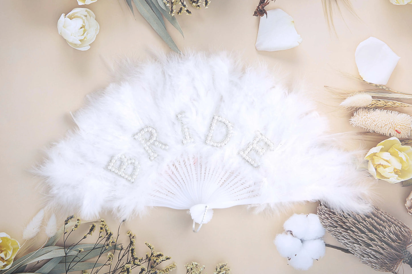 Elegant Bridal Feather Fan - Dazzling White Pear Feather Handheld Accessory for Weddings, Parties & Decor