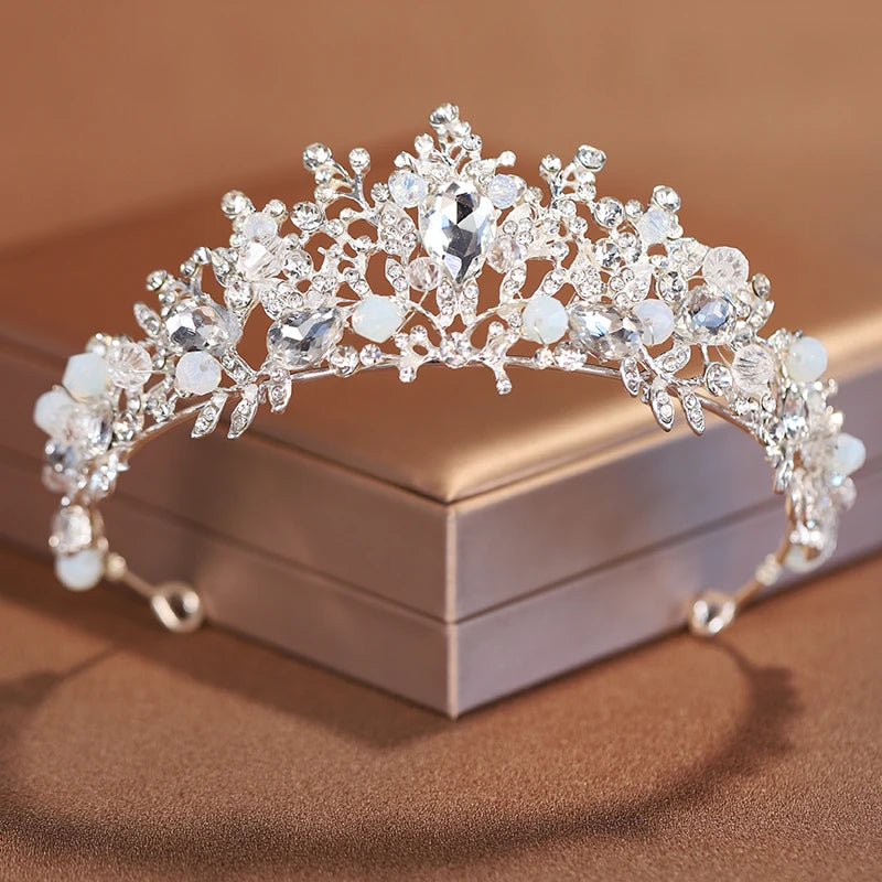 Silver Bridal Crown & Tiara – Elegant Women’s Wedding Headwear for Brides, Birthdays & Special Occasions