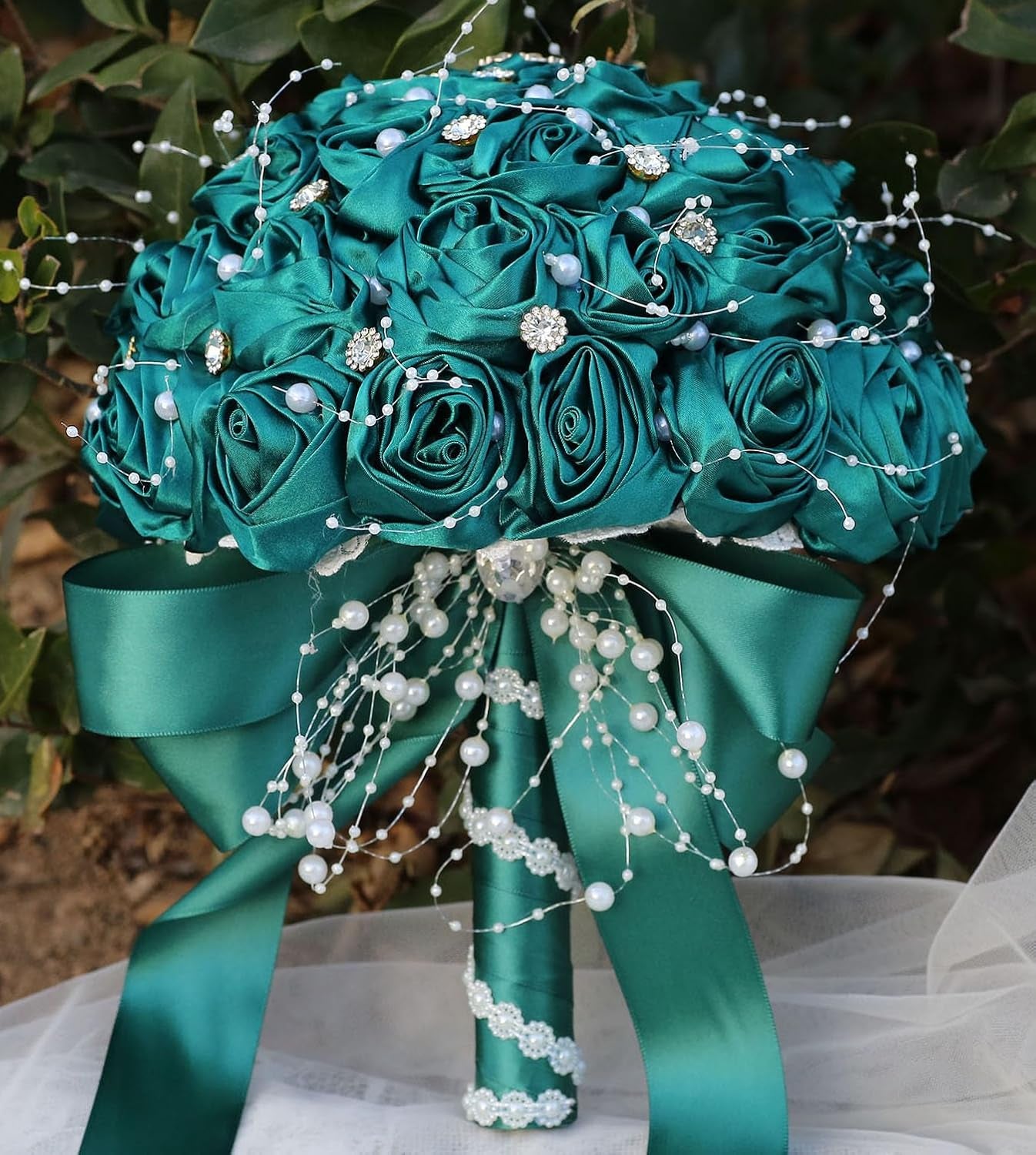 Bridal Wedding Bouquet round Bling Brooch Bouquet Throw Toss Artificial Rose Flower Bunch for Bride Bridesmaid Wedding Quinceanera(White & Black, 7.5")