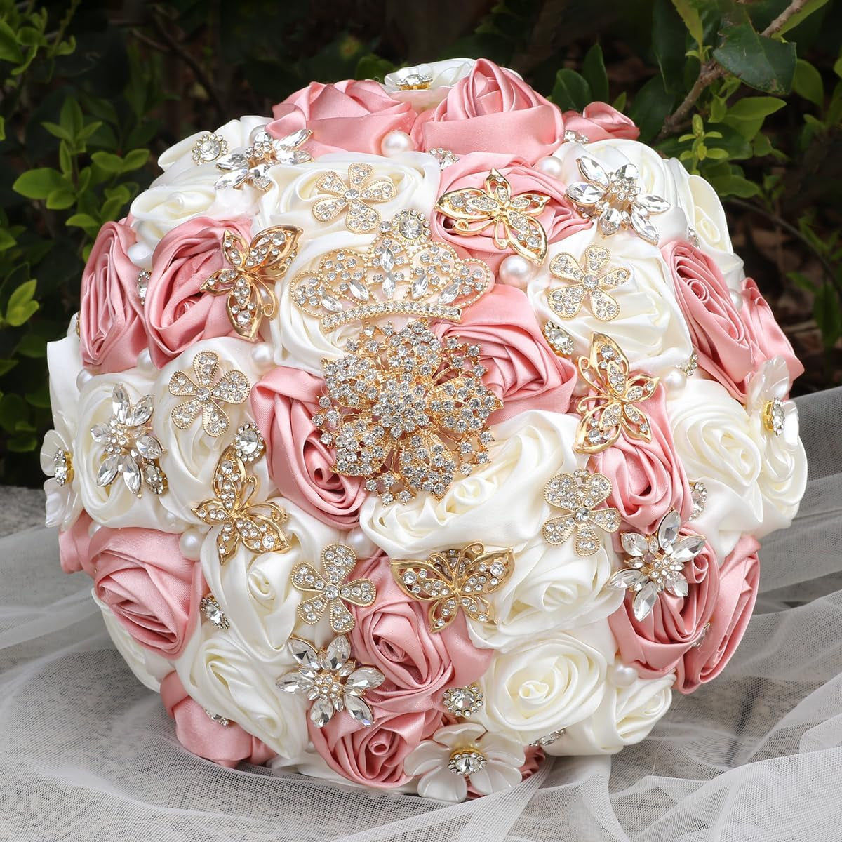 Handmade Wedding Flowers Bouquet round Holding Bridal Bouquet Artificial Satin Roses Bunch for Bride Bridesmaid Wedding Quinceanera