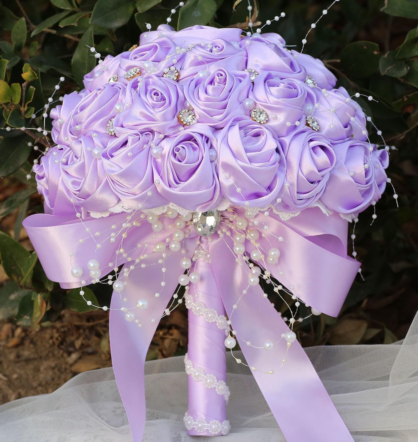 Bridal Wedding Bouquet round Bling Brooch Bouquet Throw Toss Artificial Rose Flower Bunch for Bride Bridesmaid Wedding Quinceanera(White & Black, 7.5")