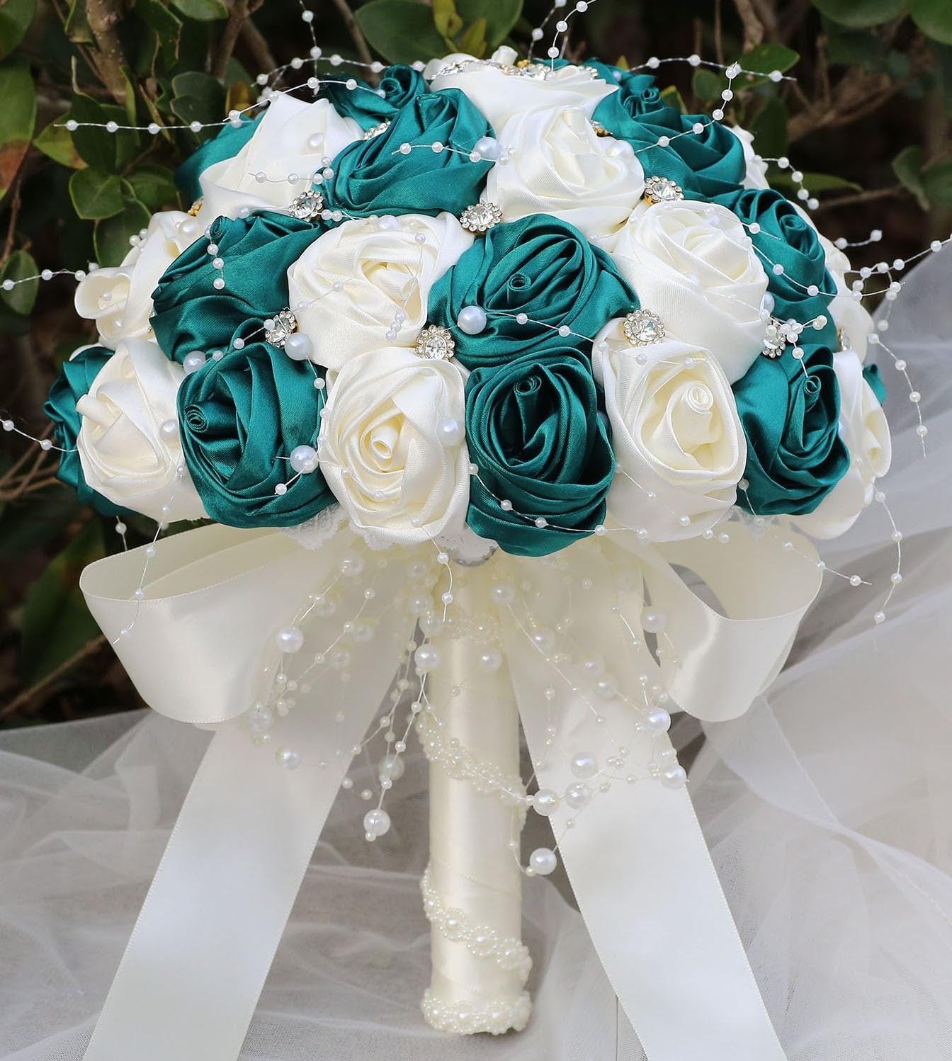 Bridal Wedding Bouquet round Bling Brooch Bouquet Throw Toss Artificial Rose Flower Bunch for Bride Bridesmaid Wedding Quinceanera(White & Black, 7.5")