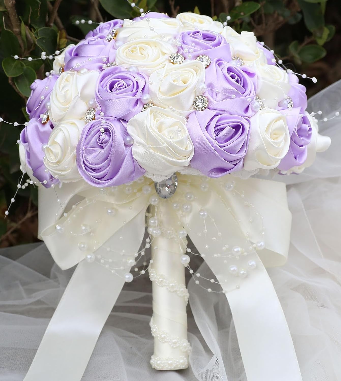 Bridal Wedding Bouquet round Bling Brooch Bouquet Throw Toss Artificial Rose Flower Bunch for Bride Bridesmaid Wedding Quinceanera(White & Black, 7.5")