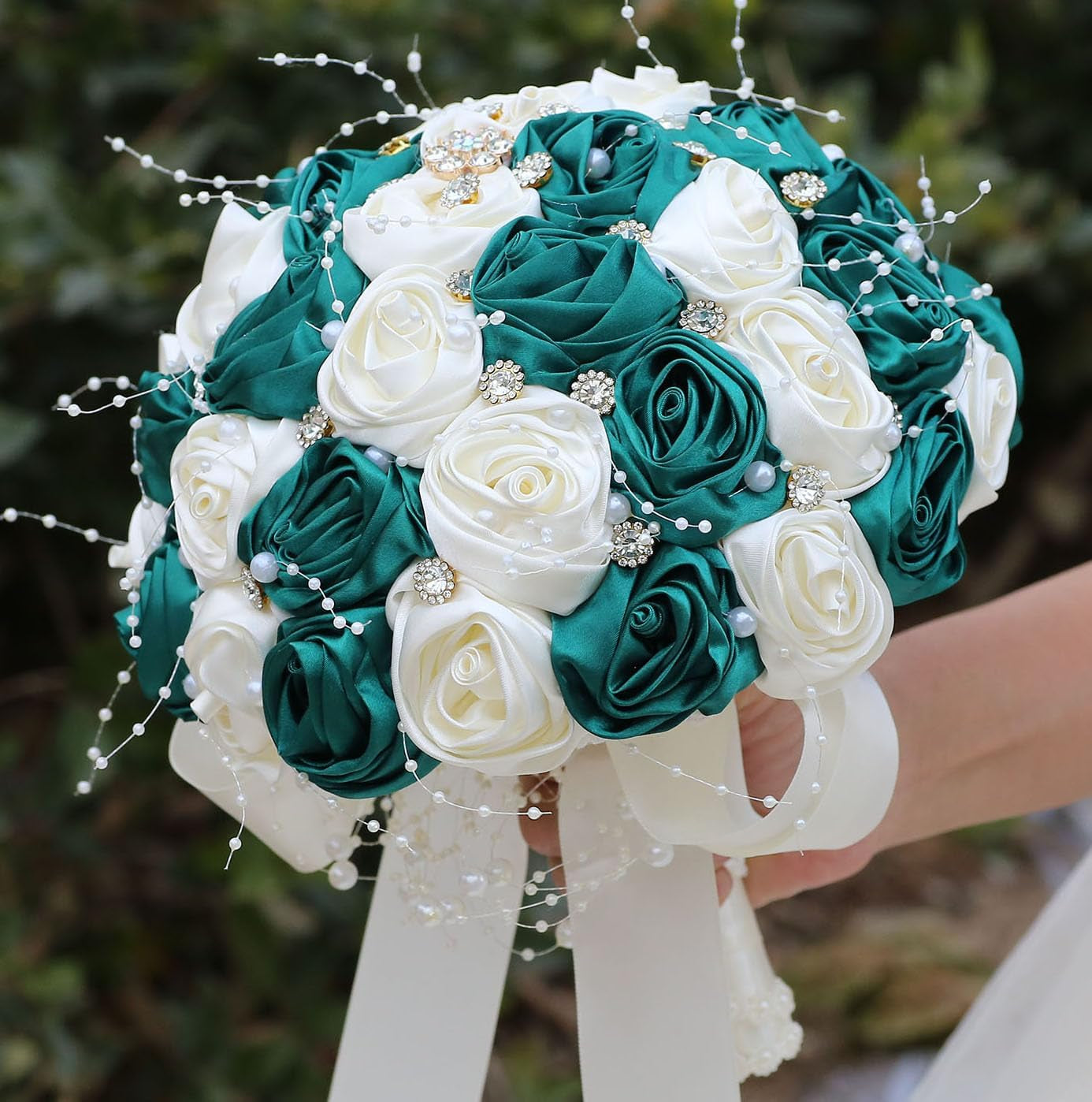 Bridal Wedding Bouquet round Bling Brooch Bouquet Throw Toss Artificial Rose Flower Bunch for Bride Bridesmaid Wedding Quinceanera(White & Black, 7.5")